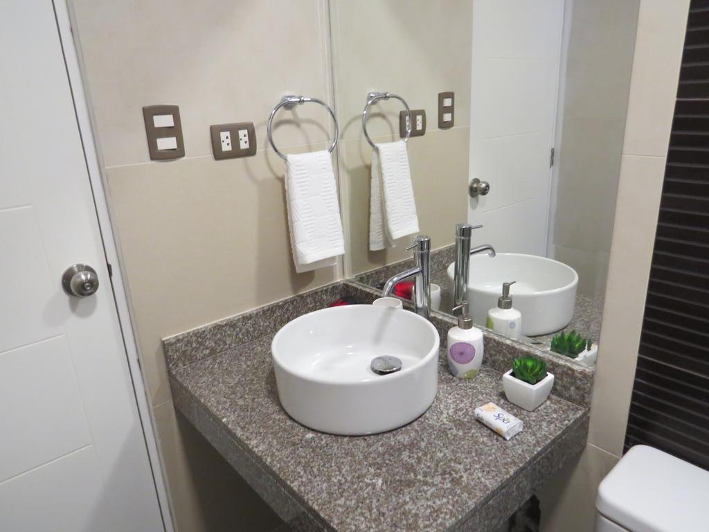 Spacious Apartment In Miraflores Lima Ruang foto